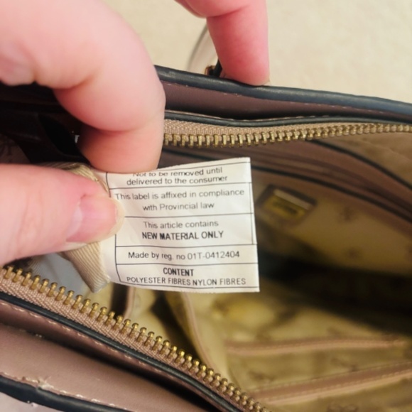 Guess Original Floral Cream Tote and Wallet Vegan Leather Unique Find - Picture 6 of 15